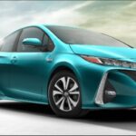 Toyota Prius ने मारी धाकड़ एंट्री, नई फीचर्स लिस्ट और बेहतरीन इलेक्ट्रिक रेंज के साथ